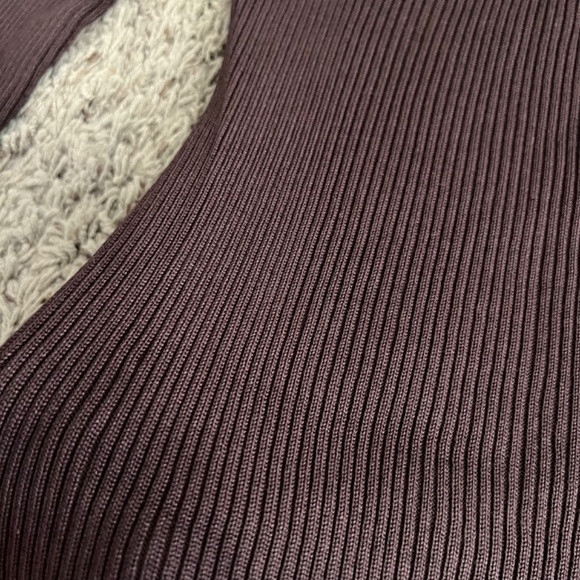 Stunning Ribbed Dress - Picture 4 of 4